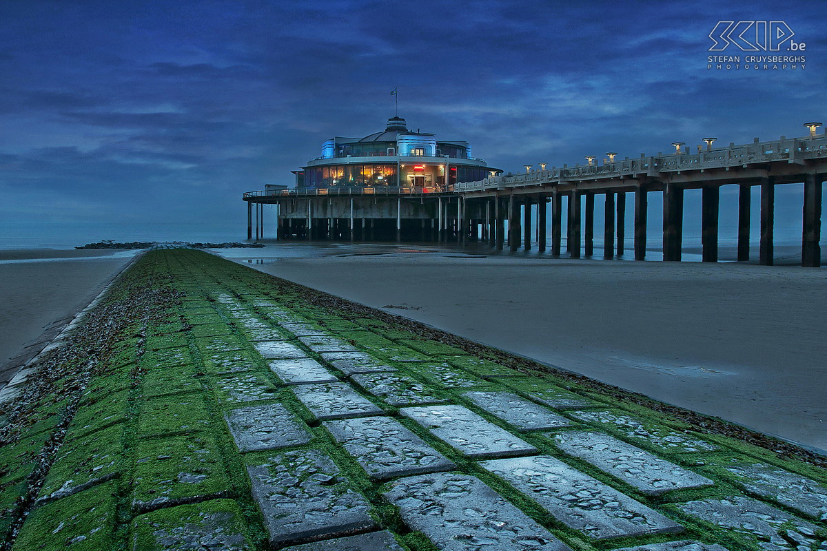 Flamish and Zeelandic coast - Pier of Blankenberge The 350-m long pier of Blankenberge (Flemish coast, Belgium) was built in 1894. But it was burned in 1914 during the war and a new concrete pier was built in 1933. In 2003 the pier got renovated. Stefan Cruysberghs